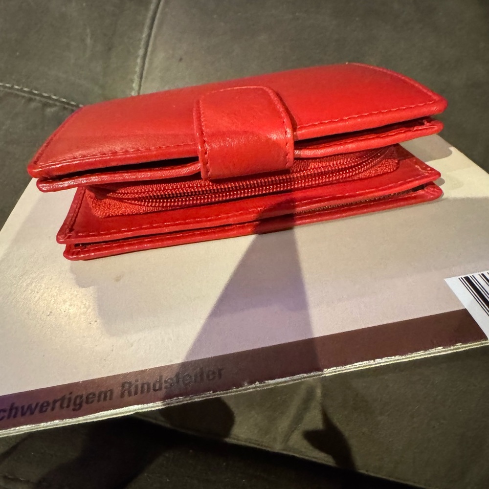 Chic Red Women's Leather Wallet